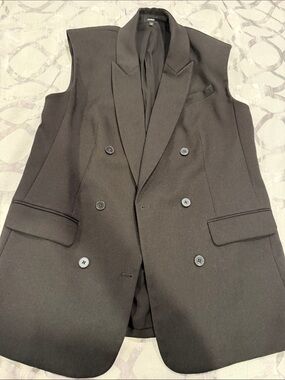 Women’s Double-Breasted Black Sleeveless Blazer